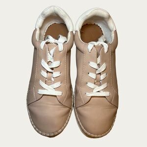 Universal‎ Thread Women’s Tan and White Sneakers Size 8.5